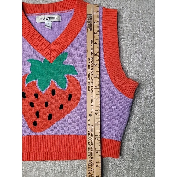 Urban Outfitters Women's S P Strawberry Sweater Vest Cropped V-Neck Purple Red - Picture 2 of 7